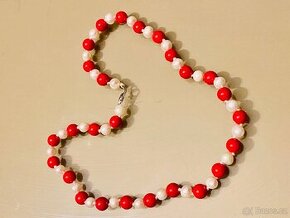 Náhrdelník z pravých perel a červeným korálem