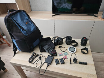 Sony A200 s příslušenstvím