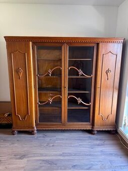 Starožitná sestava - knihovna, psací stůl a židle