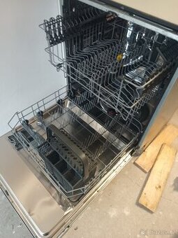 Vestavná myčka electrolux