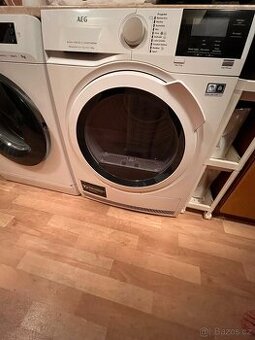 Sušička AEG 8000 Series / AbsoluteCare - Lavatherm, 8 kg.