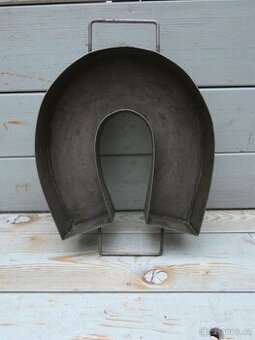 Podkova, forma na pečení