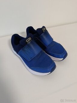 Sálovky tenisky vel 34