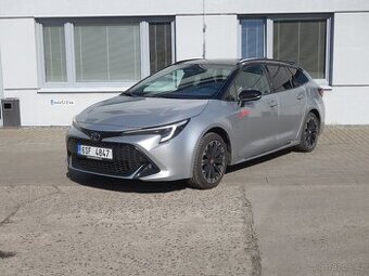 Toyota Corolla 2,0 Hybrid combi GR sport, záruka