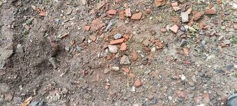 Přijmu: zemina, půda, skrývka, zásypová zemina, popř. drť