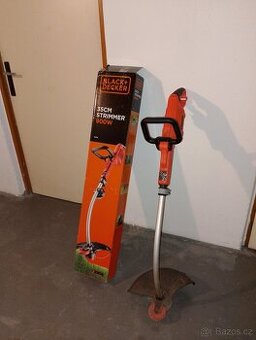 BLACK+DECKER GL9035-QS — elektrická strunová sekačka 900 W