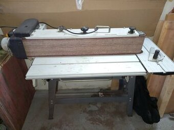 Truhlářská pásová bruska