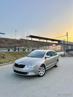 Škoda Superb 2.0 TDI 103 kw Automat 2010 rok