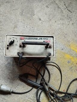 svářecí trafo js 90