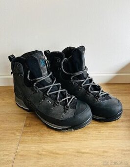 Dámské trekové boty MONTURA