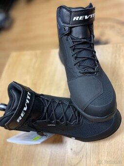 Obuv na motorku / moto obuv