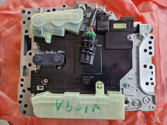 Nissan Navara Pathfinder R51  - řídící jednotka