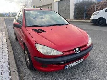 Peugeot 206 1.4i  rok 2005. Klima. Centrál. el.okna
