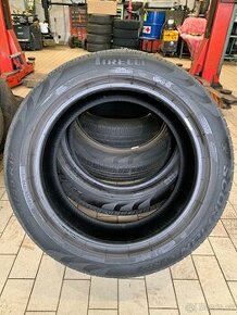Prodám letní pneu Pirelli 235/55R19 101V - 1
