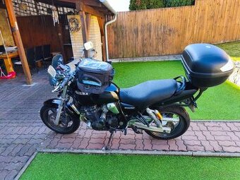 Suzuki Inazuma GSX 750