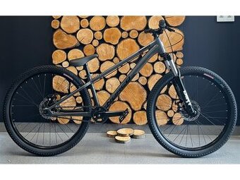 Dirt kolo Norco