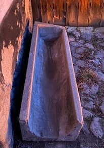 Betonové koryto - 1