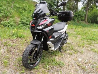 Aprilia SR GT 200