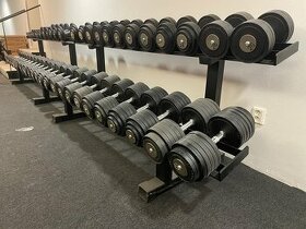 SKLADEM Jednoruční činky 2-50kg + stojany zdarma
