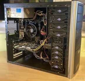Herní počítač AMD Ryzen 3 2200g / RX 560 4GB / 750GB Disk