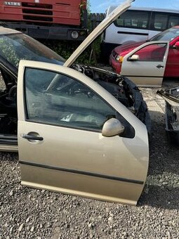 VW Golf 4 Hatchback- Dveře
