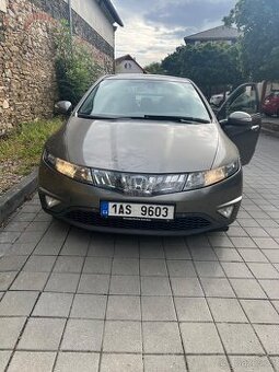 Prodam Honda Civic 1.8 Sport Benzín Manual