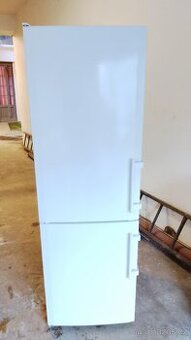 Lednice Liebherr 180 cm