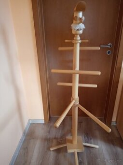 Dětský věšák, sluha na oblečení - 1