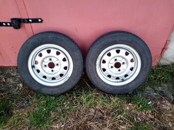 Škoda felicia gumy na discích kola