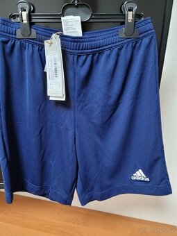 Nové adidas kratasy,vel.152