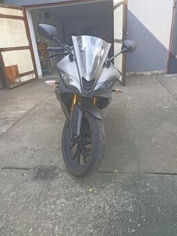 Yamaha yzf 125r 2017