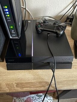 PS 4