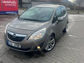 Opel merina B Automat 2014 1.7cdi najeto 179t km