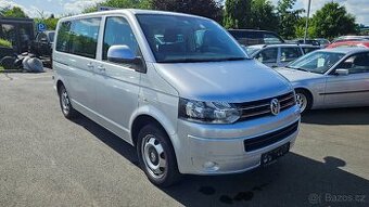 Volkswagen Caravelle 2,0 TDi dlouhý rozvor