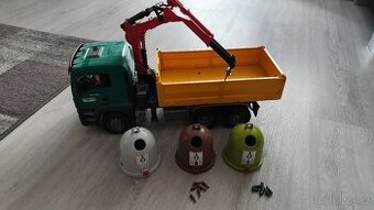 Nákladní auto s kontejnery