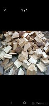 Prodej štípaného dříví