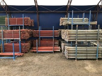 Stavební stojky zinkované a lakované