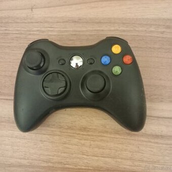 Xbox 360 ovladač