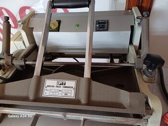 SLEVA Průmyslový fixační žehlící lis