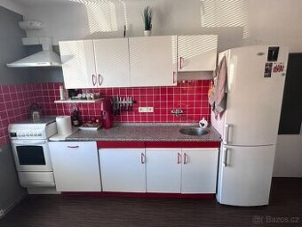 Kuchyňká linka včetně spotřebičů