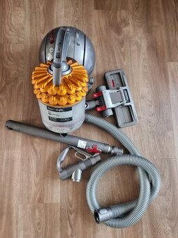 Bezsáčkový vysavač Dyson DC 52 Allergy