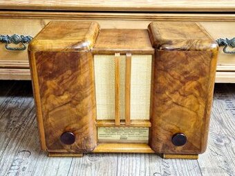 Staré rádio Titan 936