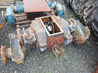 Zetor 7711 diferak s portály