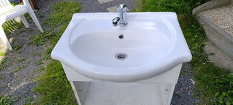 Prodám umyvadlo s pákovou baterií