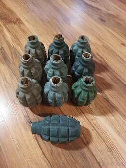 Airsoft / paintball granát replika F1