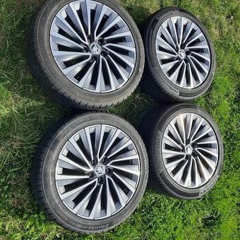 Alu kola Superb 3 i 4 Passat R18 ET44