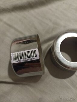 Prodám na HD horní kryty zadních tlumičů