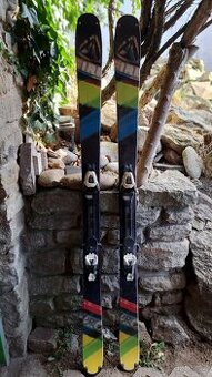 Lyže Firefly freestylové