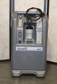 Prodám kyslíkový koncentrátor AirSep 10 litrů.