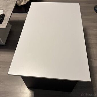 Konferenční stolek